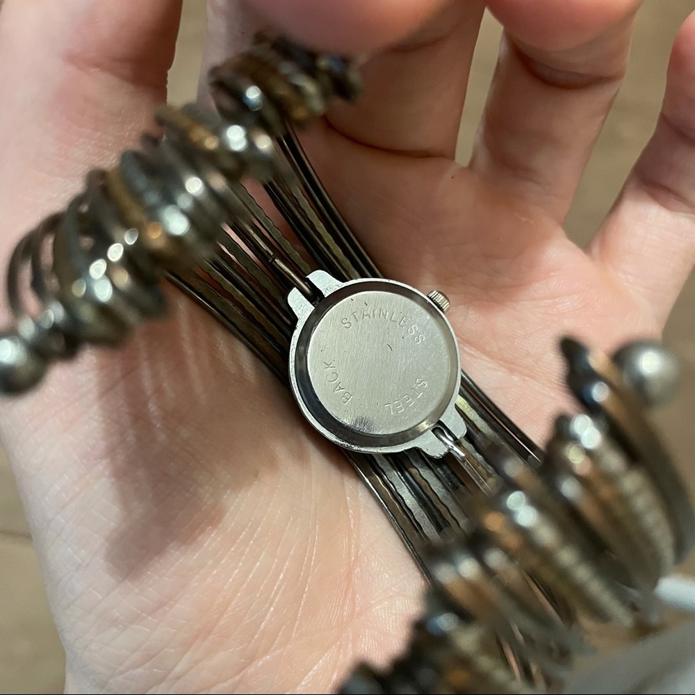🎉3/$20 Vintage bohemian style watch bracelet - Picture 4 of 4